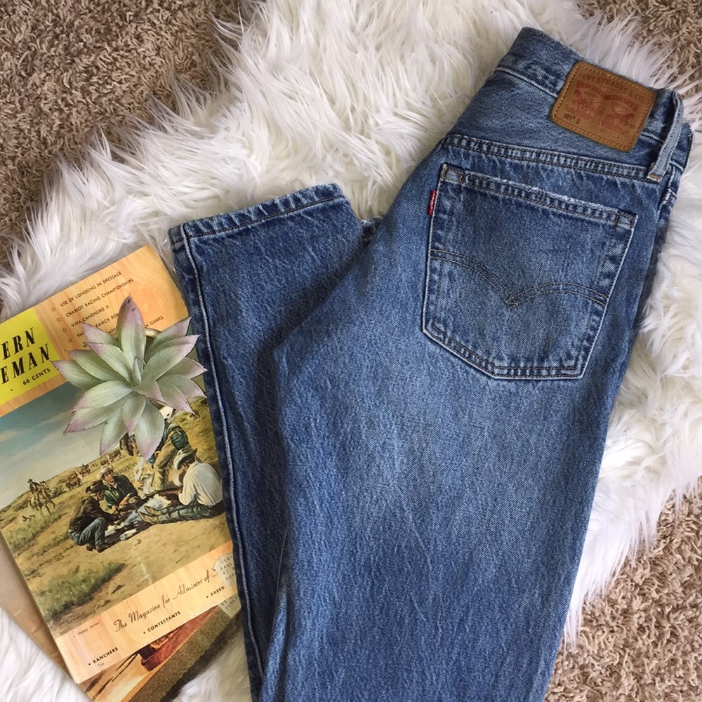 Levi’s 501 original fit button fly ripped jeans